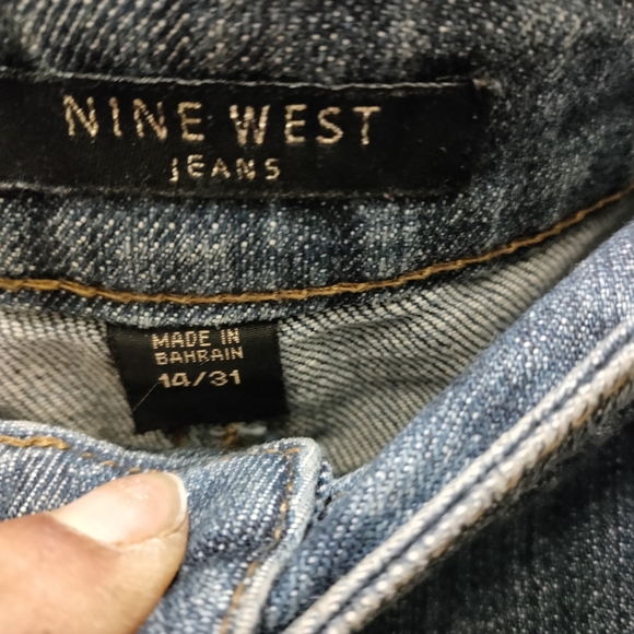 Jeans - Picture 2 of 3